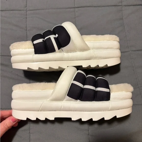 UGG Treadlite White Chunky Platform Slides Women’s Size 8 - Picture 7 of 8